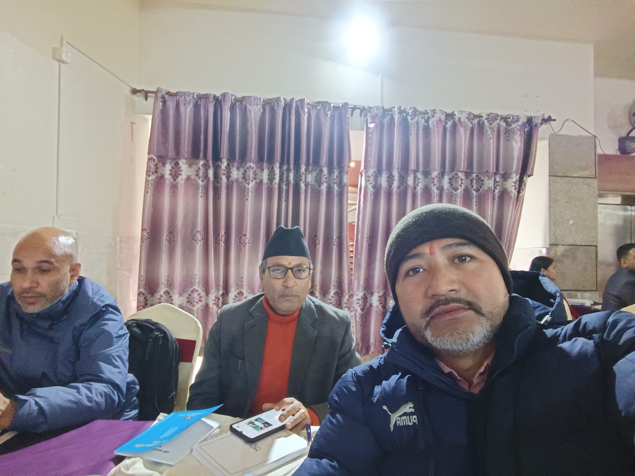 जनसंख्या नीति २०८२ सार्वजनिकीकरण तथा अभिमुखकिरण कार्यक्रममा सहभागिता जनाउनुहुँदै कार्यकारिणी सदस्य श्री उत्तमशर्मा ढकाल र कार्यकारी निर्देशक श्री विवेक मानन्धरज्यू । २०८२ पौष १४